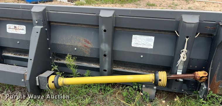 image for item DO2484 2012 Olimac Dragon N12 corn head