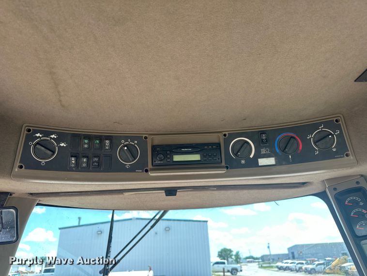 image for item DO7099 2004 Case IH STX450 4WD tractor