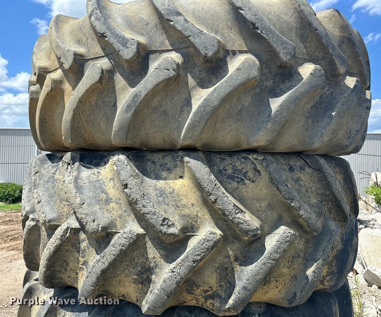 image for item DO7099 2004 Case IH STX450 4WD tractor