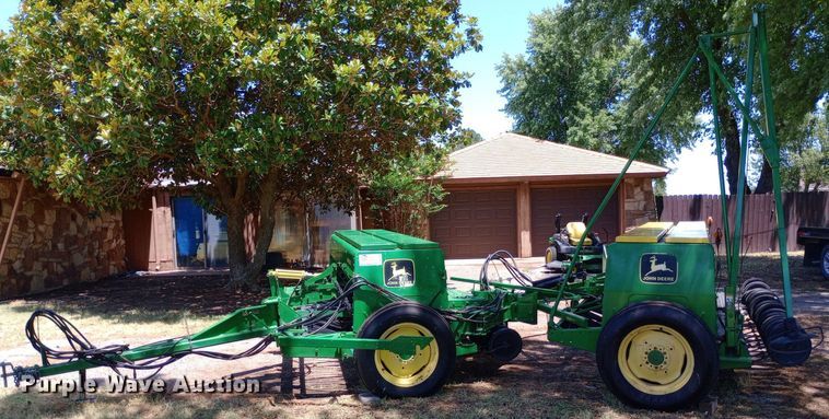 image for item DP1194 John Deere 8350 grain drill