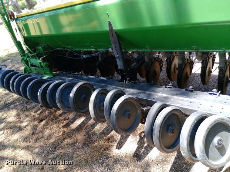 image for item DP1194 John Deere 8350 grain drill