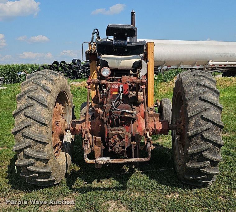 image for item DP6554 1963 Farmall McCormick F706 tractor