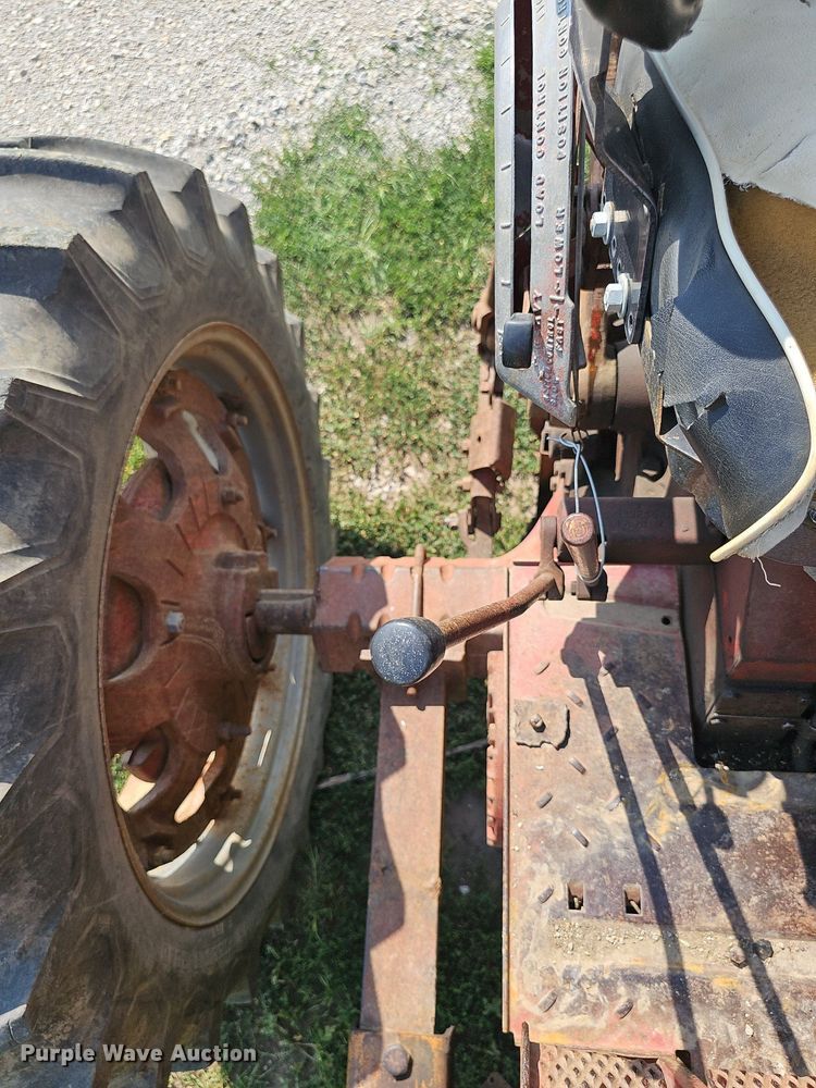 image for item DP6554 1963 Farmall McCormick F706 tractor