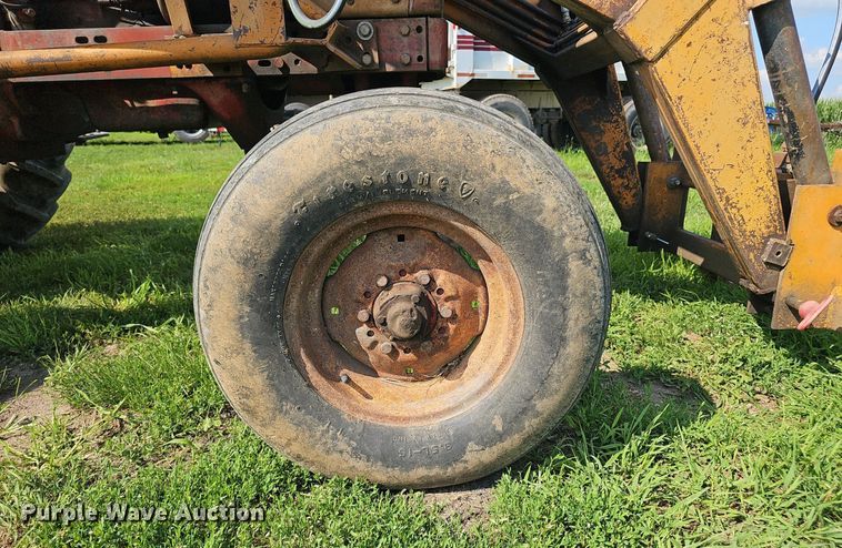 image for item DP6554 1963 Farmall McCormick F706 tractor