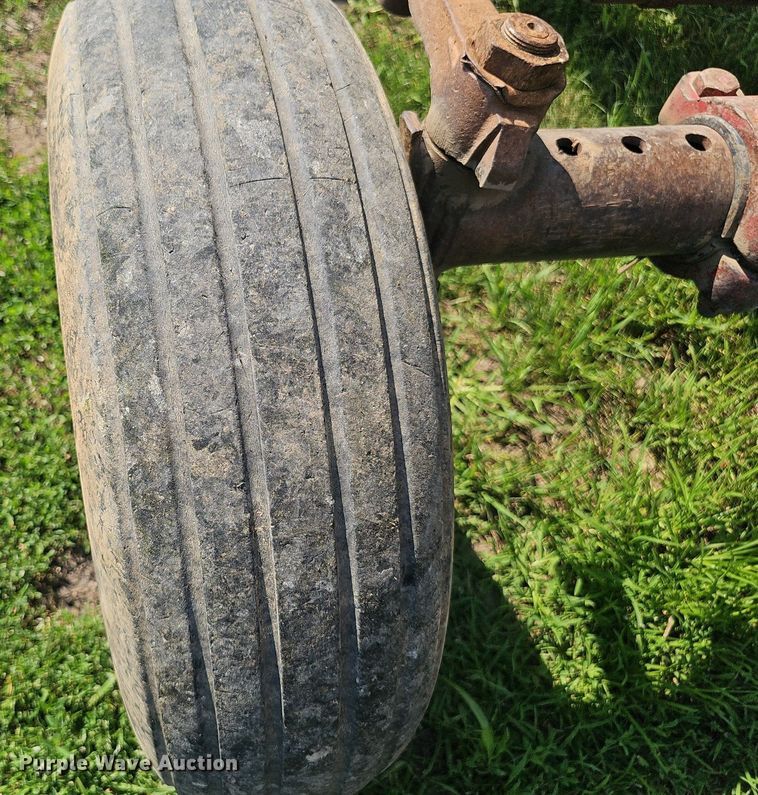 image for item DP6554 1963 Farmall McCormick F706 tractor