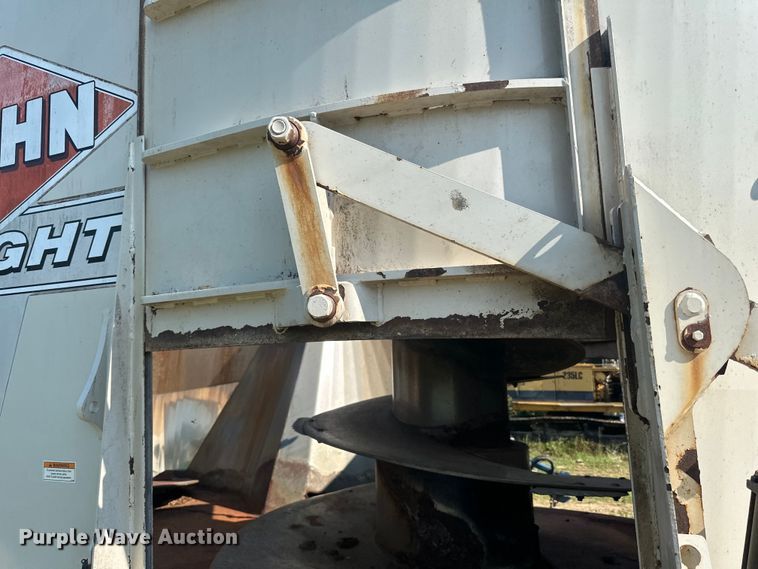 image for item DP8426 Kuhn Knight VTC 1100 feed mixer