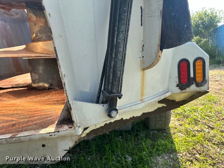 image for item DP8426 Kuhn Knight VTC 1100 feed mixer