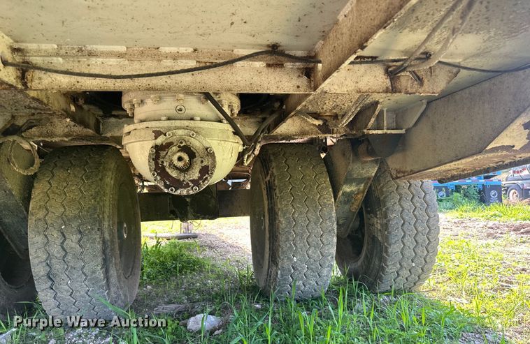 image for item DP8426 Kuhn Knight VTC 1100 feed mixer