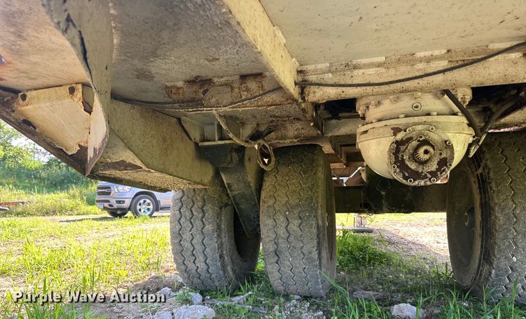 image for item DP8426 Kuhn Knight VTC 1100 feed mixer