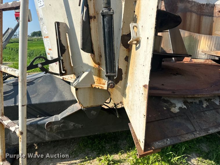 image for item DP8426 Kuhn Knight VTC 1100 feed mixer