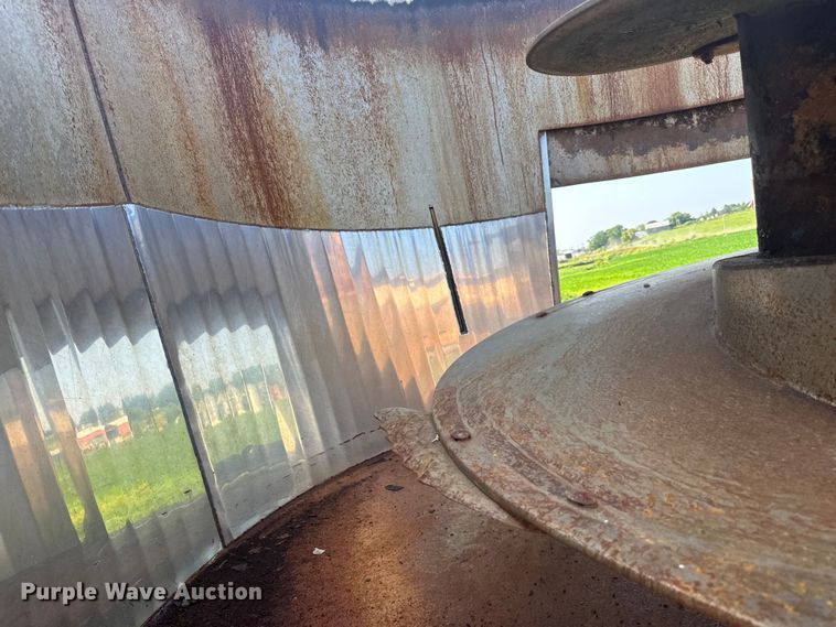 image for item DP8426 Kuhn Knight VTC 1100 feed mixer