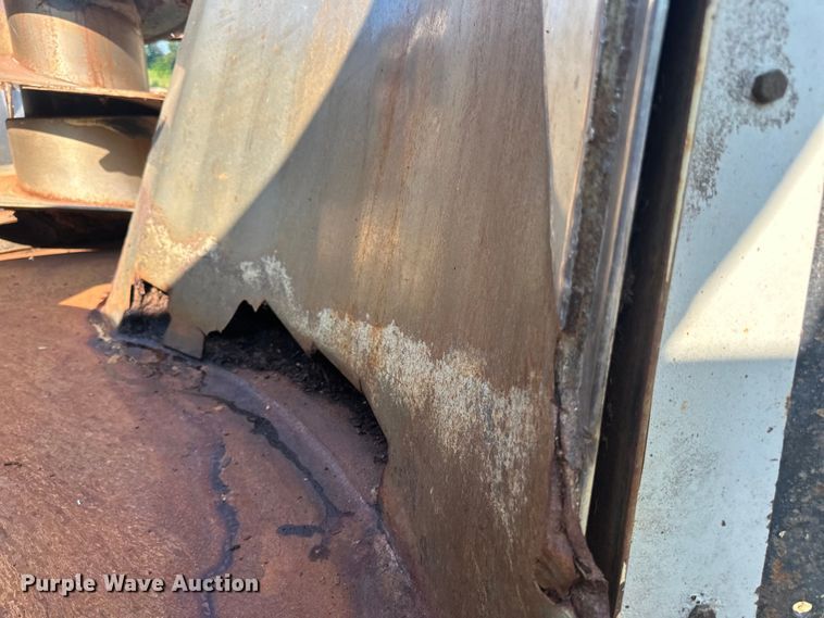 image for item DP8426 Kuhn Knight VTC 1100 feed mixer