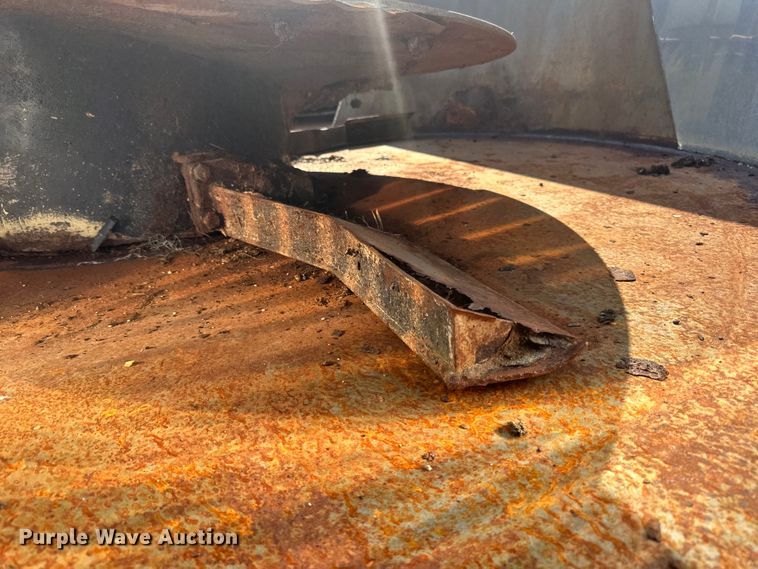 image for item DP8426 Kuhn Knight VTC 1100 feed mixer