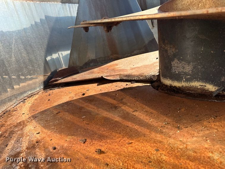 image for item DP8426 Kuhn Knight VTC 1100 feed mixer