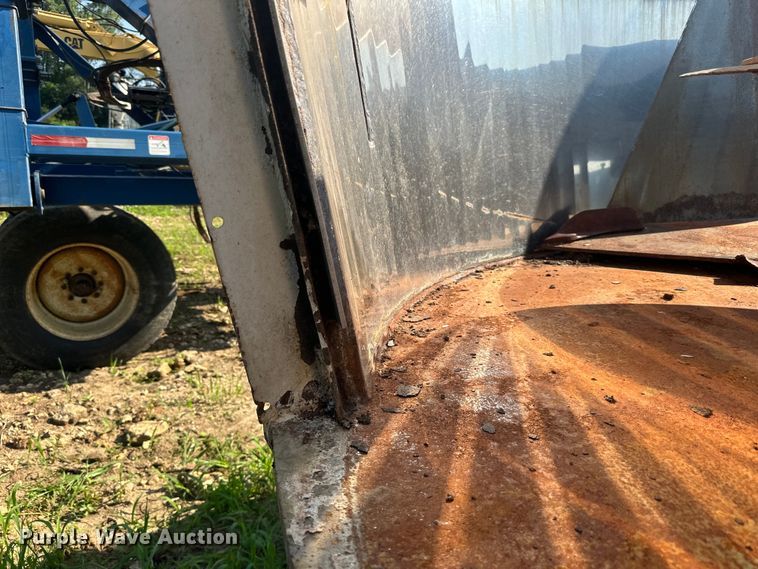 image for item DP8426 Kuhn Knight VTC 1100 feed mixer