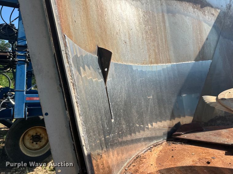 image for item DP8426 Kuhn Knight VTC 1100 feed mixer