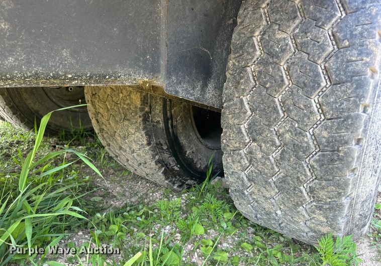 image for item DP8426 Kuhn Knight VTC 1100 feed mixer