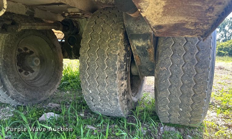 image for item DP8426 Kuhn Knight VTC 1100 feed mixer