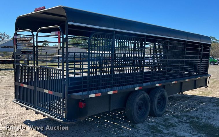 image for item DQ2324 1998 Gooseneck  B8B1 livestock trailer