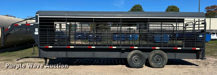 image for item DQ2324 1998 Gooseneck  B8B1 livestock trailer