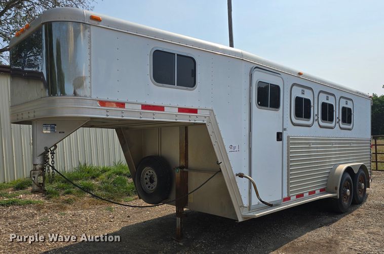 image for item DQ4441 2000 Featherlite 8541 livestock trailer