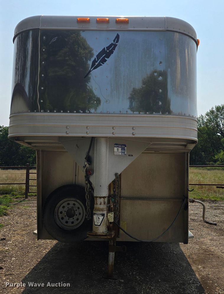 image for item DQ4441 2000 Featherlite 8541 livestock trailer