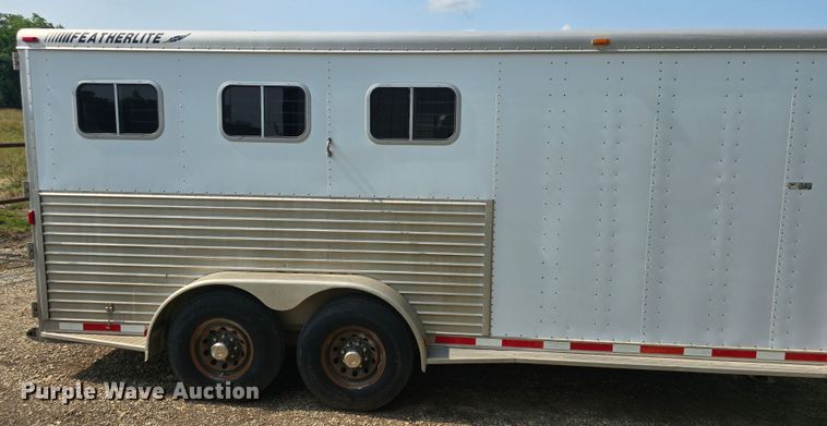 image for item DQ4441 2000 Featherlite 8541 livestock trailer