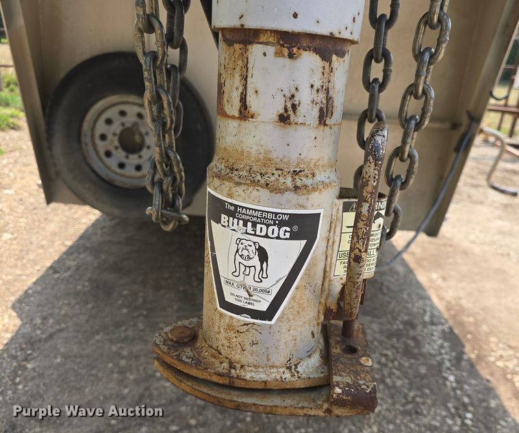 image for item DQ4441 2000 Featherlite 8541 livestock trailer