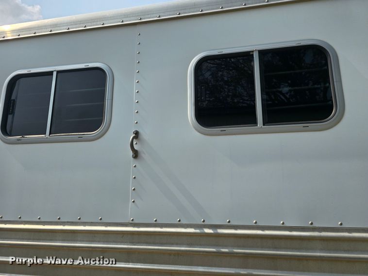 image for item DQ4441 2000 Featherlite 8541 livestock trailer