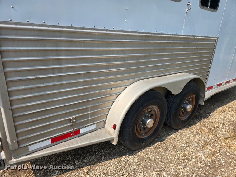 image for item DQ4441 2000 Featherlite 8541 livestock trailer