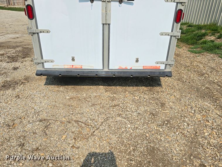 image for item DQ4441 2000 Featherlite 8541 livestock trailer