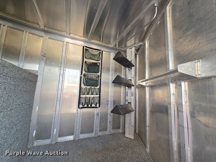 image for item DQ4441 2000 Featherlite 8541 livestock trailer