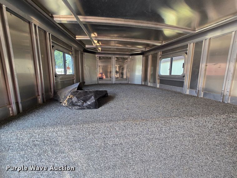 image for item DQ4441 2000 Featherlite 8541 livestock trailer