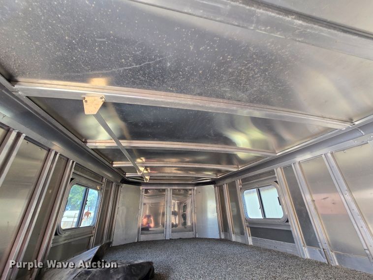 image for item DQ4441 2000 Featherlite 8541 livestock trailer