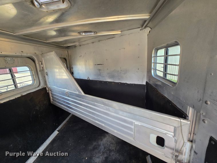 image for item DQ4441 2000 Featherlite 8541 livestock trailer