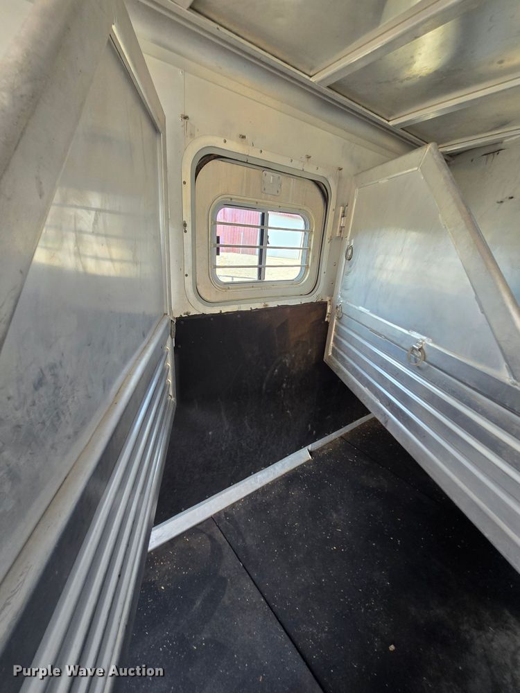 image for item DQ4441 2000 Featherlite 8541 livestock trailer