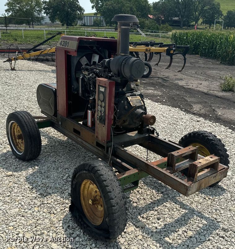 image for item DQ6896 Case IH 4391 irrigation power unit