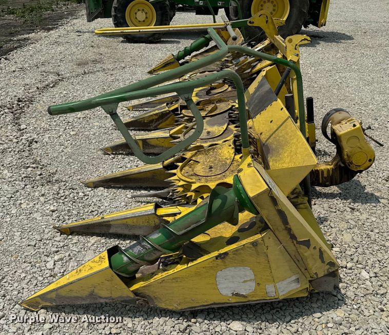 image for item DQ6899 John Deere rotary forage head