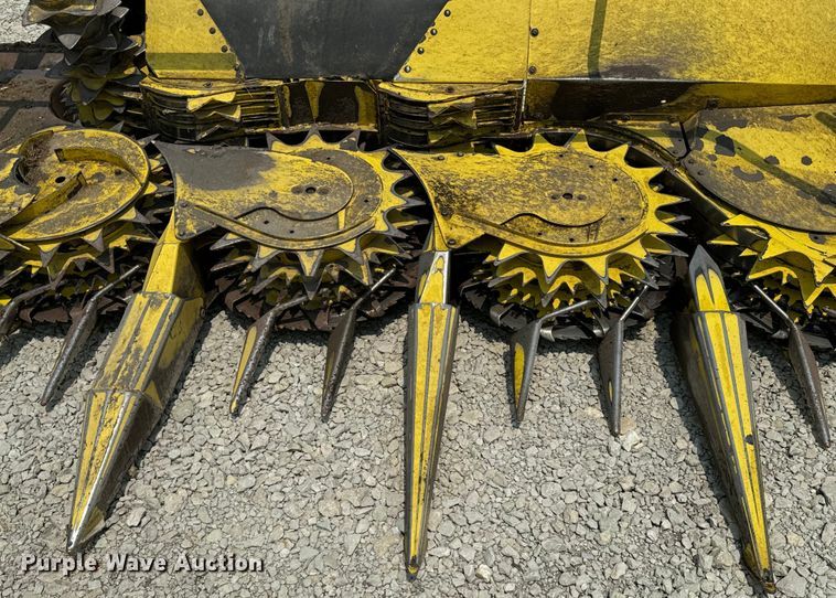 image for item DQ6899 John Deere rotary forage head