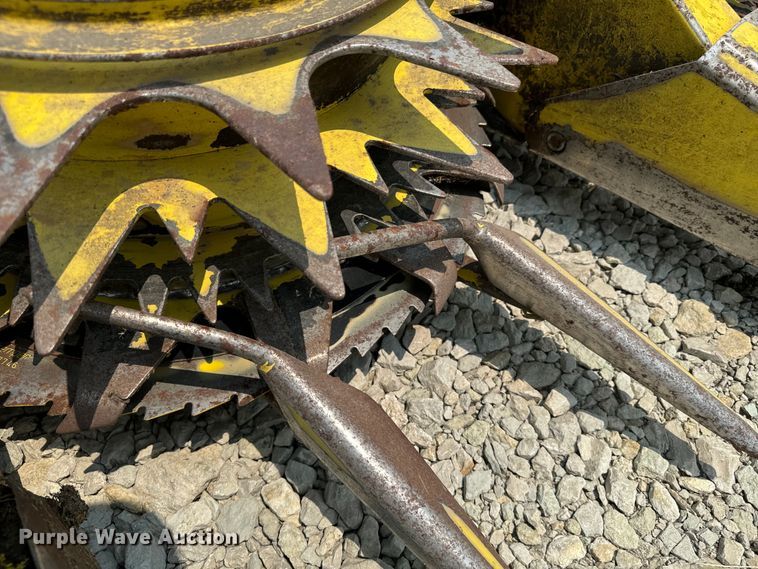 image for item DQ6899 John Deere rotary forage head