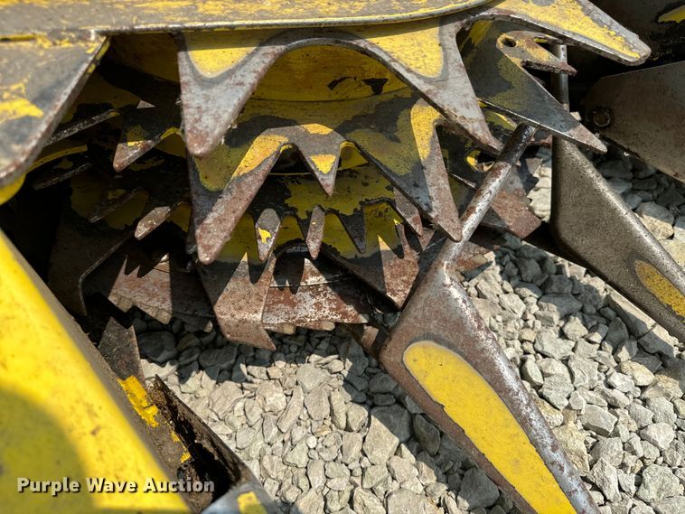 image for item DQ6899 John Deere rotary forage head