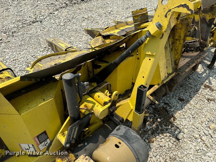 image for item DQ6899 John Deere rotary forage head