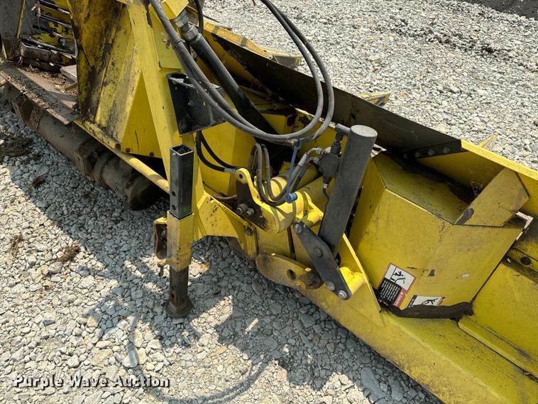 image for item DQ6899 John Deere rotary forage head