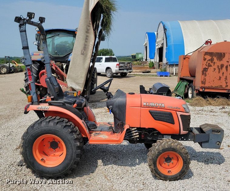 image for item DR4323 Kubota B2320 MFWD tractor