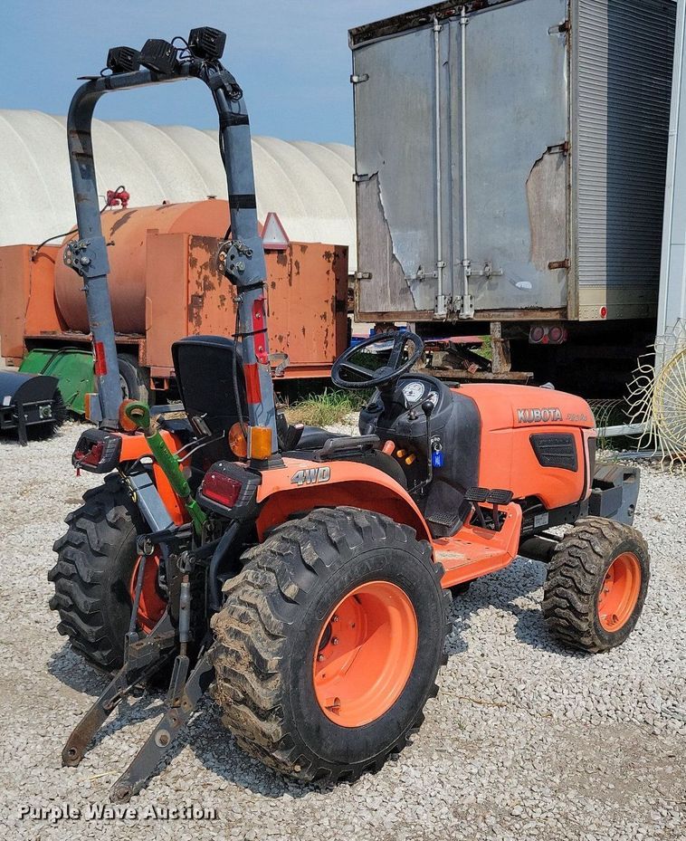 image for item DR4323 Kubota B2320 MFWD tractor