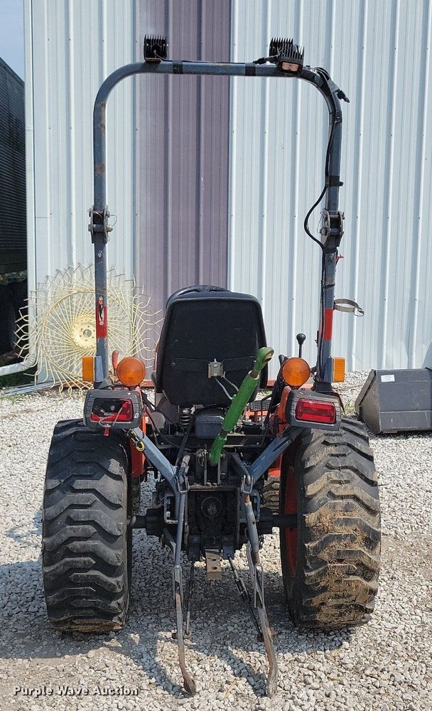 image for item DR4323 Kubota B2320 MFWD tractor