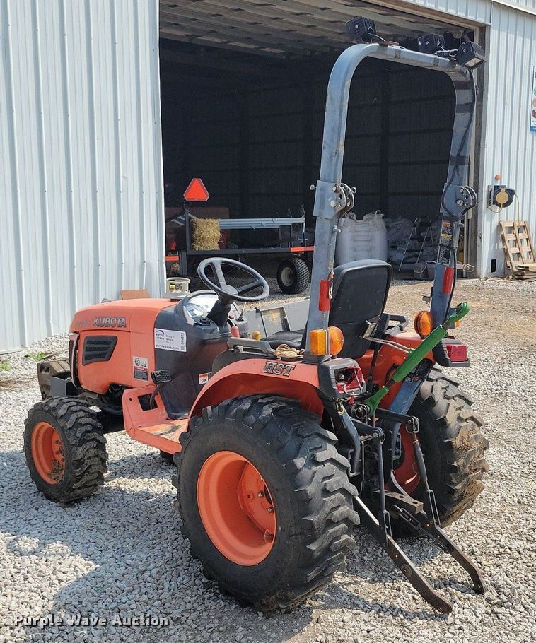 image for item DR4323 Kubota B2320 MFWD tractor