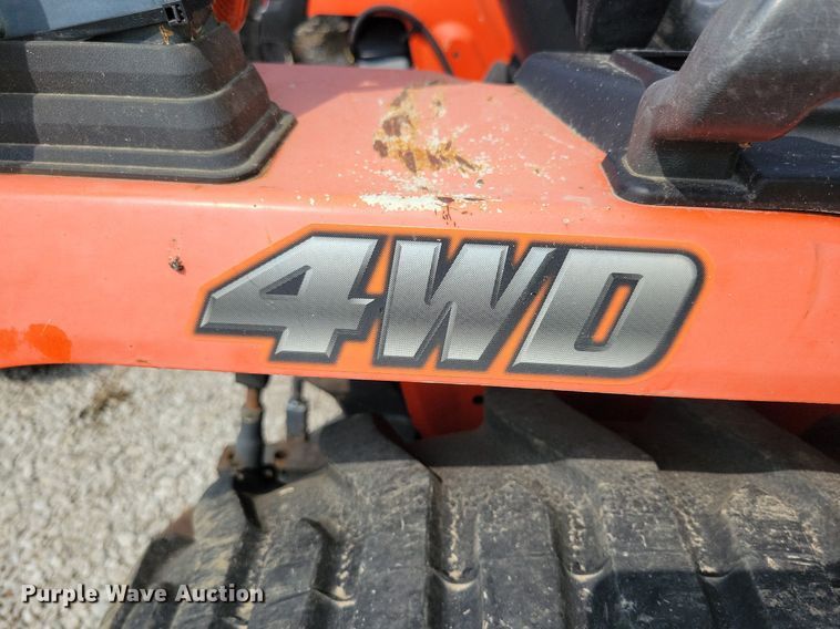 image for item DR4323 Kubota B2320 MFWD tractor