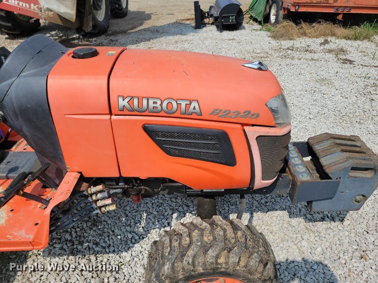 image for item DR4323 Kubota B2320 MFWD tractor