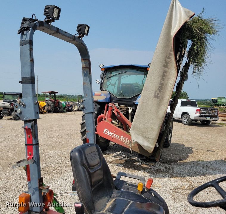 image for item DR4323 Kubota B2320 MFWD tractor